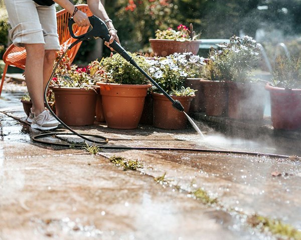 How To Reduce Pressure Washer Overspray